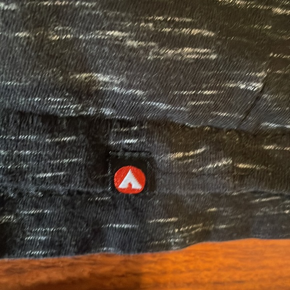 3/$20 Airwalk  mens tshirt size 2x - Picture 4 of 7